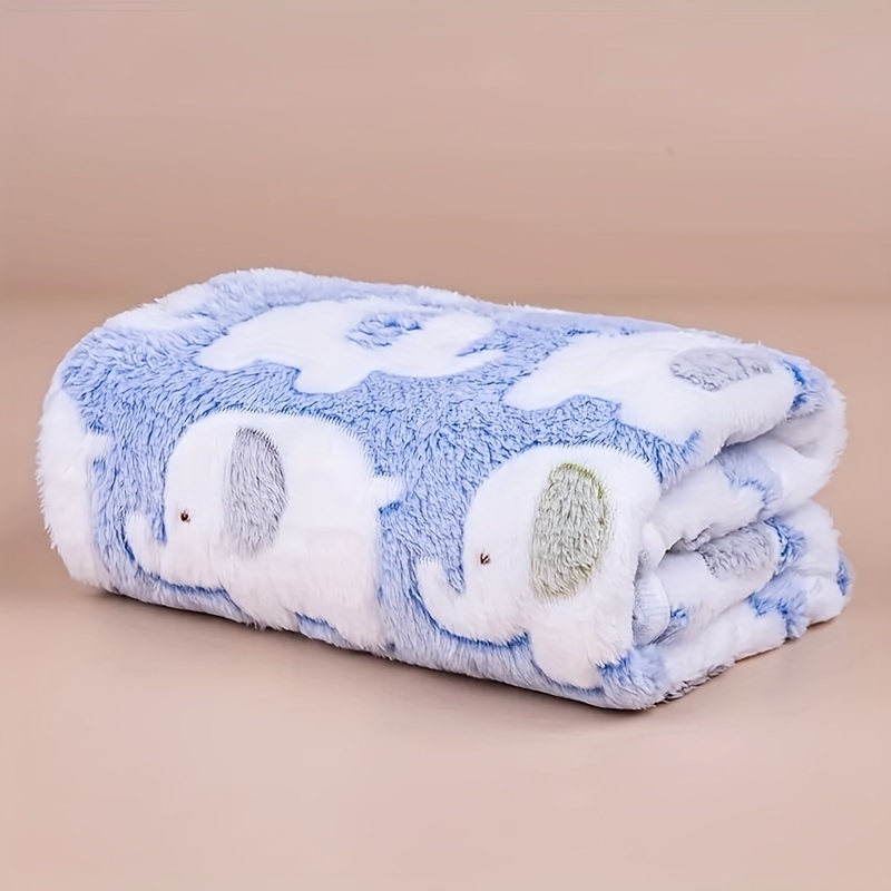 Soft and Cozy Cartoon Elephant – Christmas Throw Blanket recenzja i cena